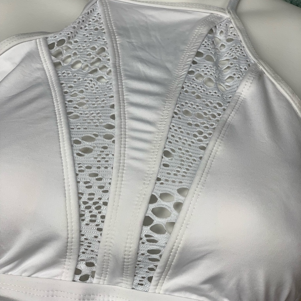 MOSSIMO white bikini top read details - Picture 3 of 6